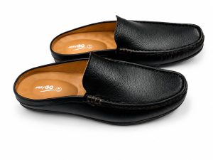 premium-black-leather-loafer-men